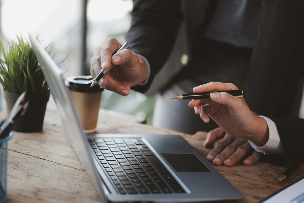 e shop development weblee how it works